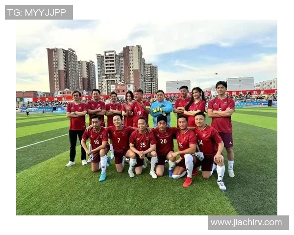 足球18号的传奇之路：从青涩少年到绿茵场上的明星之旅