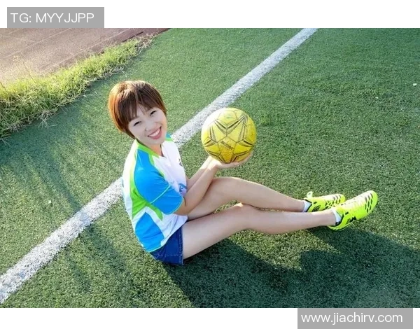 足球宝贝衣服的魅力与时尚搭配技巧解析让你成为球场最亮眼的风景线